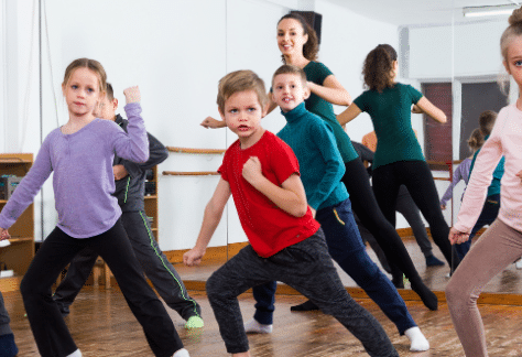 Groupe d'enfants qui dansent - Début des cours de danse | Ville de Lachute